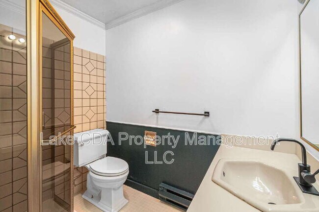 Building Photo - 203 N Bruce Dr