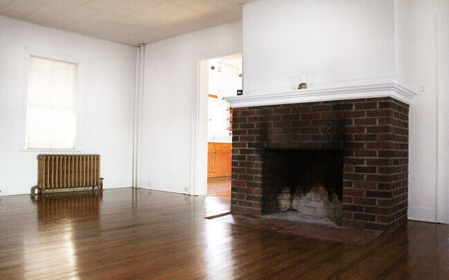 Primary Photo - 49 George St