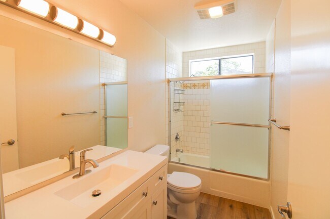 Building Photo - Updated and Spacious 2-Bed, 2-Bath House with Garage in Marvin Gardens