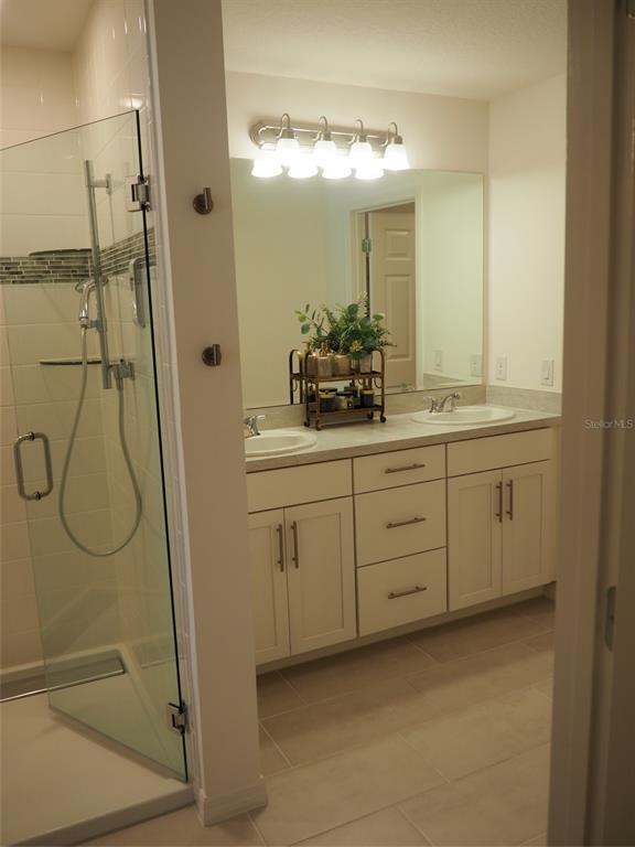 Building Photo - 216 Denali St