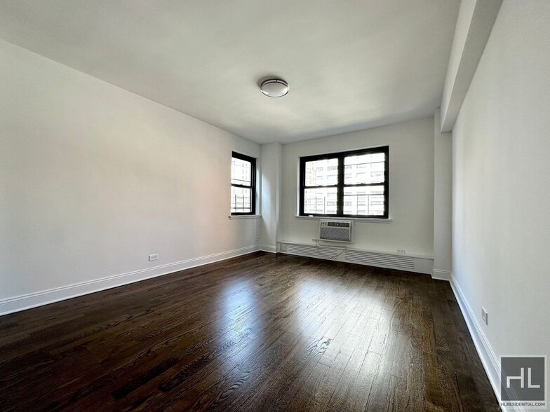 Primary Photo - EAST 69 STREET