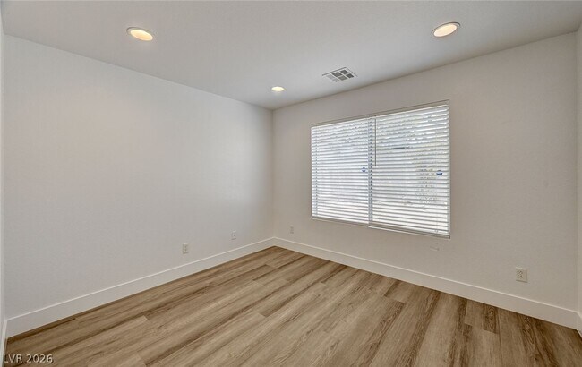 Building Photo - 9226 Horseshoe Basin Ave