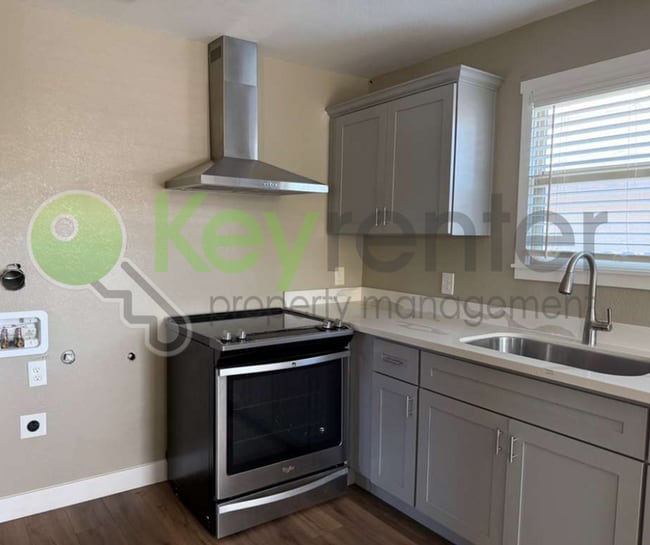 Building Photo - 4403 6th Ave