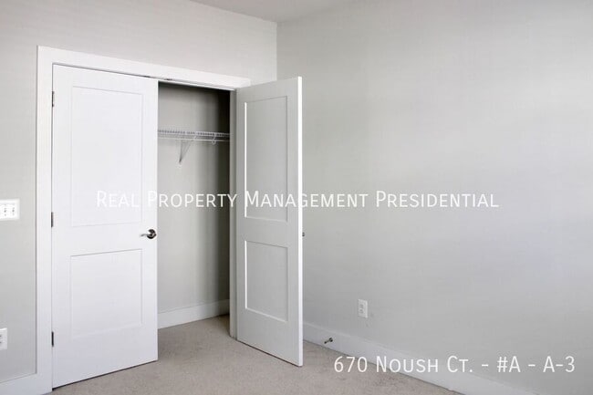 Building Photo - 670 Noush Ct