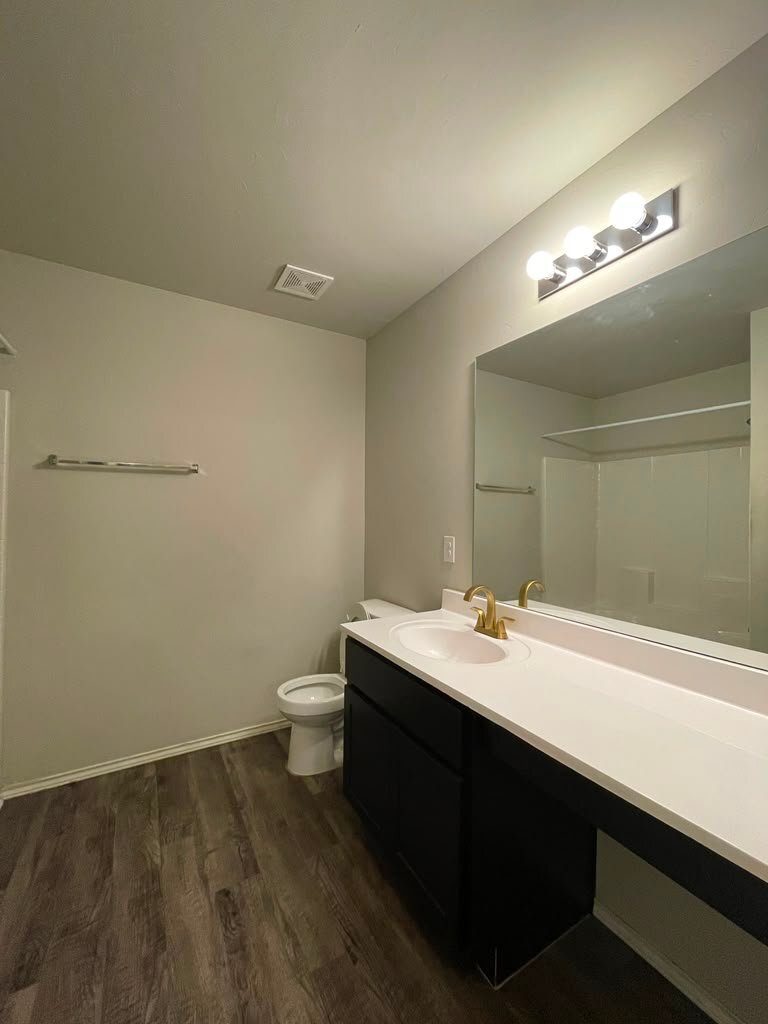 Building Photo - 1813 Melanie Dr