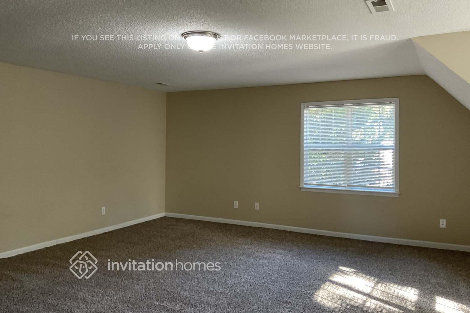 Building Photo - 27 N Ringneck Pl