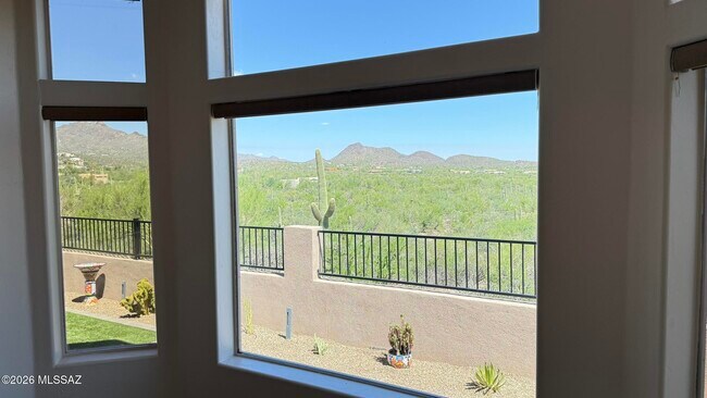 Building Photo - 4440 W Mountain Side Dr