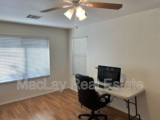 Building Photo - 1612 W Morelos St
