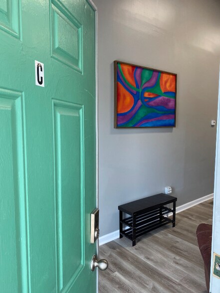 Building Photo - 614 Cherokee St