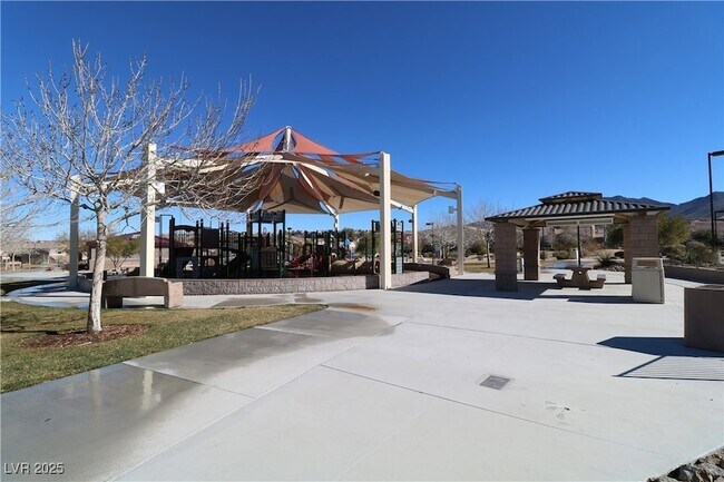 Building Photo - 2687 Bothwell Pl