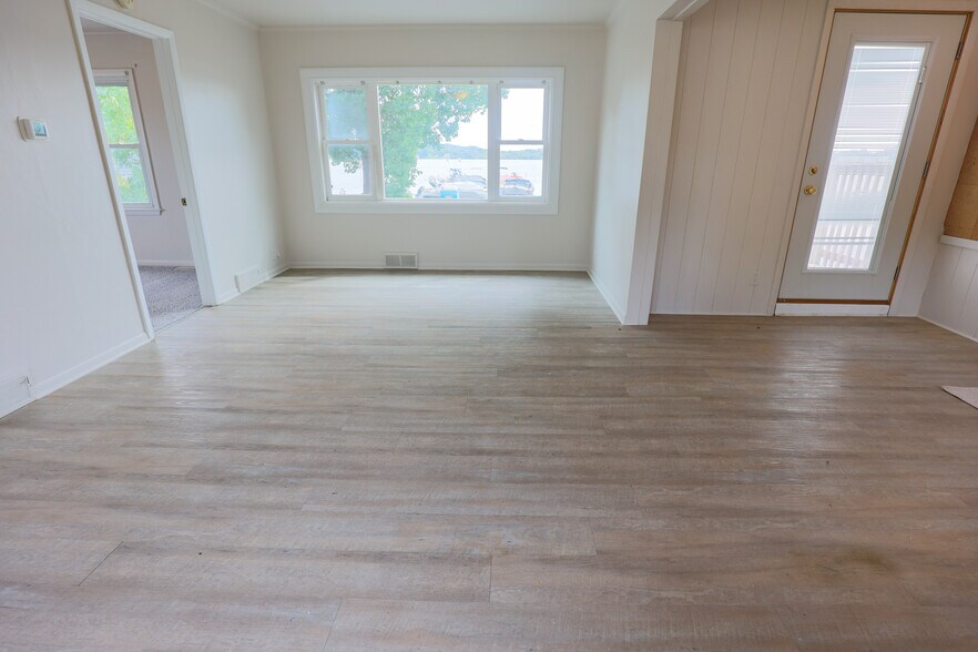 Building Photo - 528 N Cogswell Dr