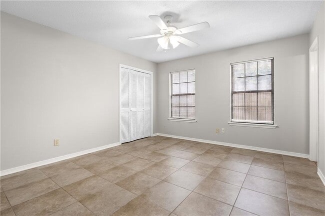 Building Photo - 5928 Windham Ct