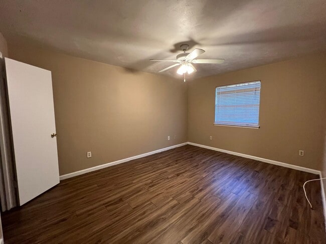 Building Photo - 2652 Millbank Dr