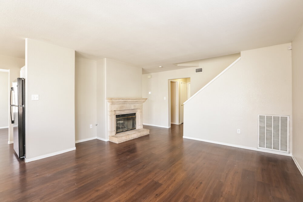 Building Photo - 1812 La Villa Dr