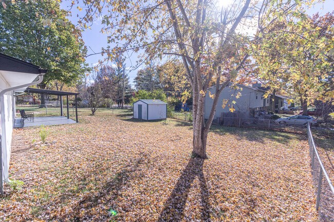 Building Photo - 210 W El Cortez Dr