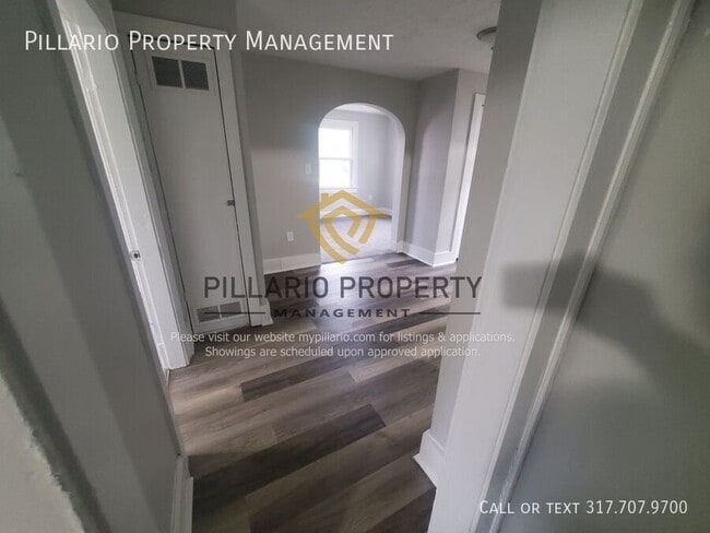 Building Photo - 1210 S Sheffield Ave