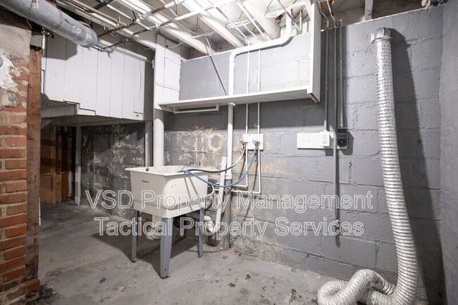 Building Photo - 2078-2018 18th St SW