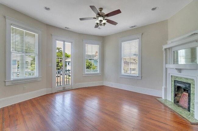 Building Photo - 2 BED | 2 BATH | PRIVATE FRONT AND BACK PORCH | MIDTOWN