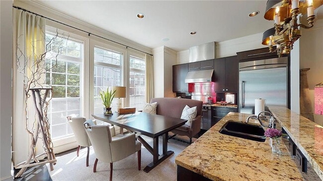 Building Photo - 2688 Rivers Edge Dr NE