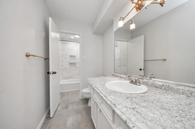 Building Photo - 3410 Crow Valley Dr