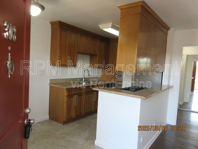Building Photo - 20327 Saticoy St