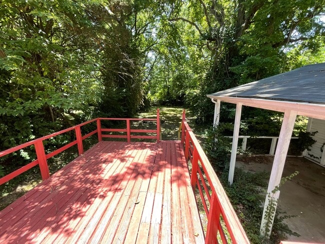 Building Photo - 1238 E Page St