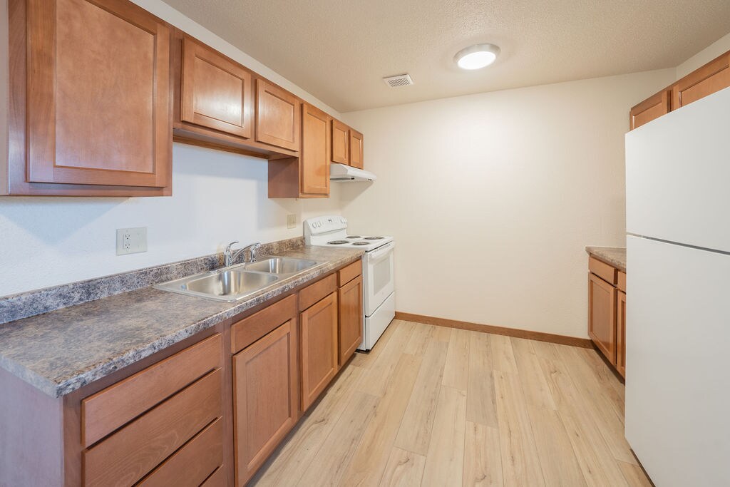 Building Photo - 3505 S West Ave