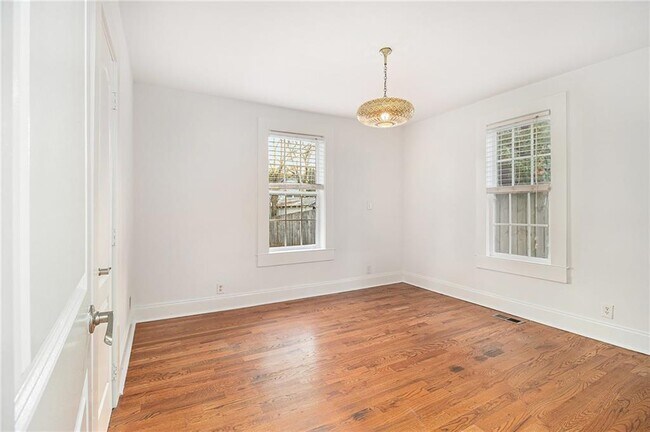 Building Photo - 1719 Flat Shoals Rd SE