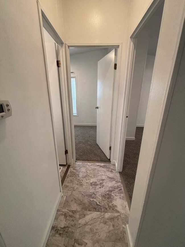 Building Photo - Fully upgraded and remodeled. Coming Soon!