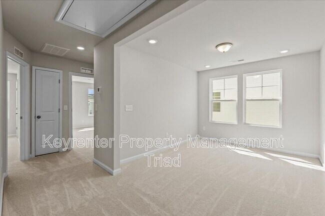 Building Photo - 1288 Maple Br Cir
