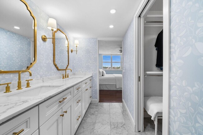 Building Photo - 511 Bayshore Dr