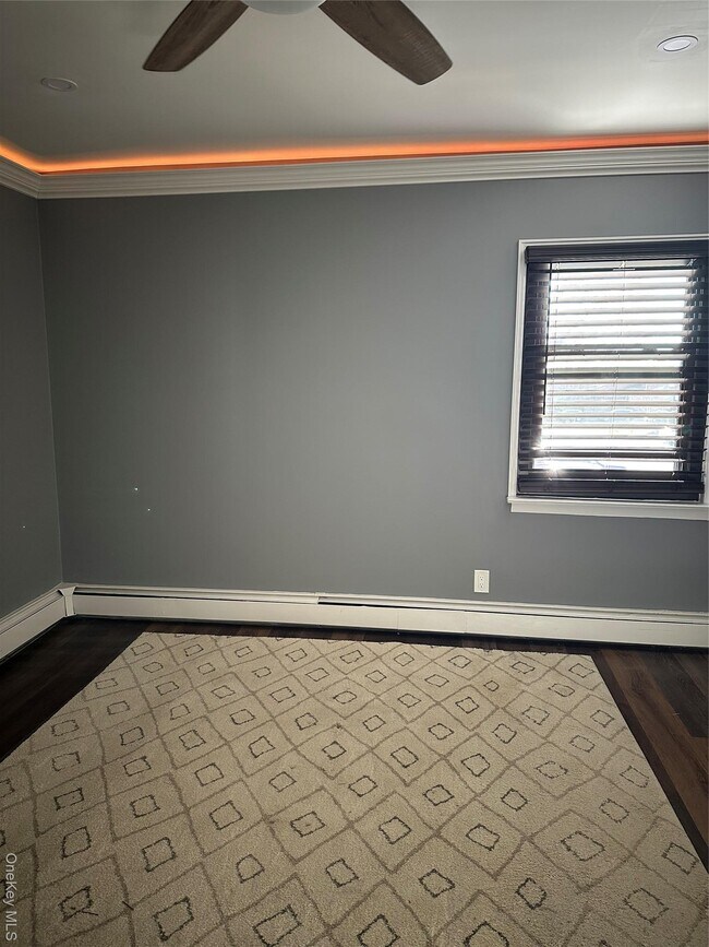 Building Photo - 55 Tulip Ave