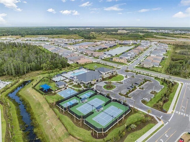 Building Photo - 32558 Tree of Life Ave