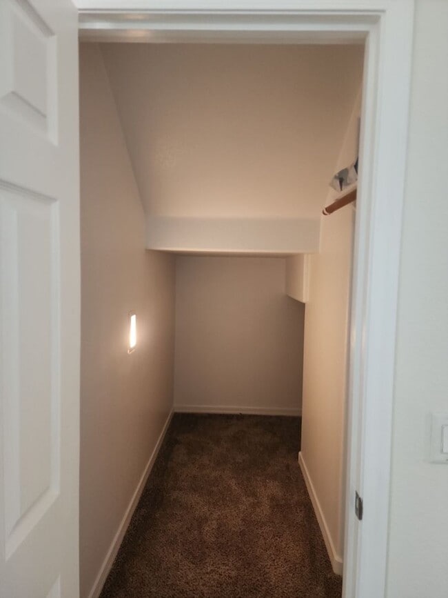 Building Photo - 4 Bedroom - 2.5 Bath - 2485 Sq. Ft - Sahuarita