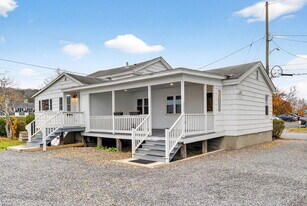 Building Photo - 321 N Fulton St