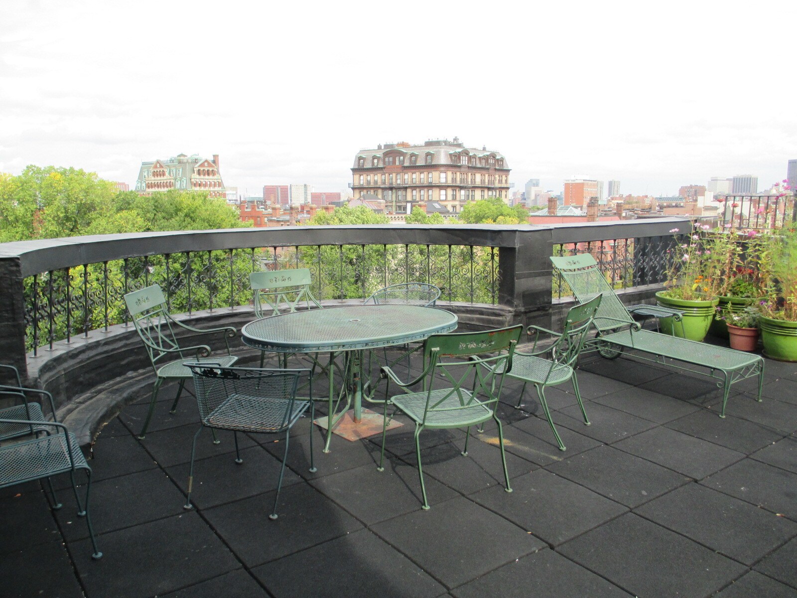 Building Photo - 386 Commonwealth Avenue