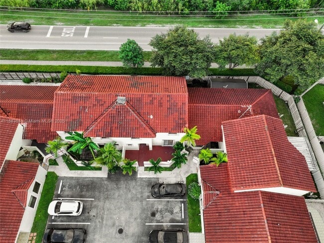 Building Photo - 3208 San Remo Cir