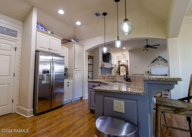 Building Photo - 228 Crenshaw Dr