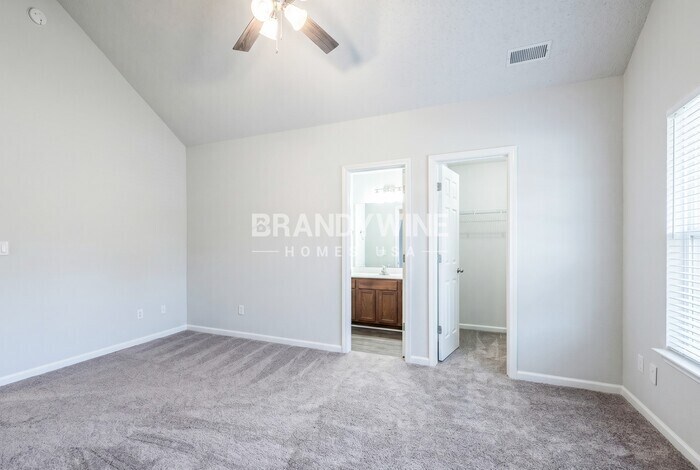 Building Photo - 6537 Hoover Cir