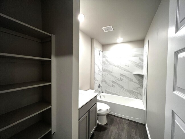 Building Photo - 2717 Dennis Drive