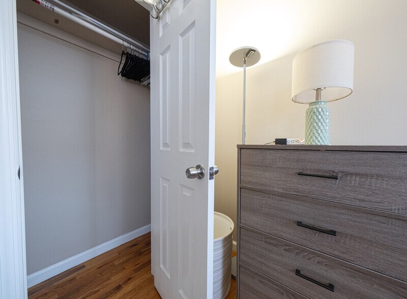 Building Photo - 125 La Salle St