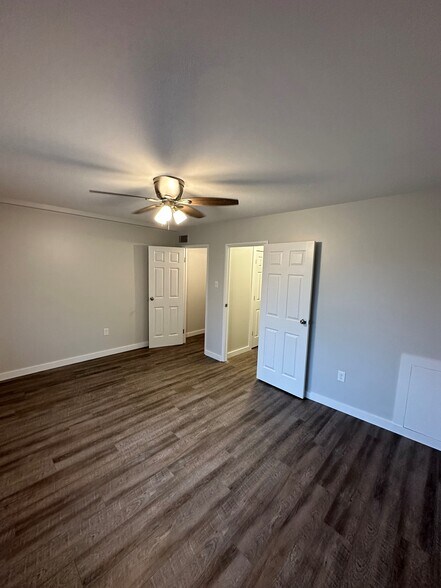 Building Photo - 32 Lancaster Est