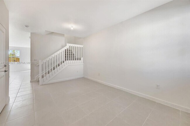 Building Photo - 2546 SE 29th St