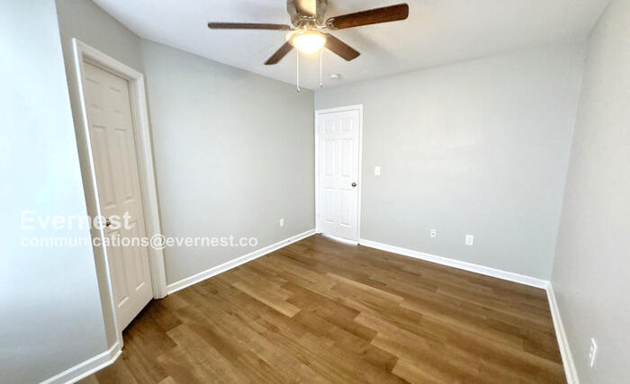 Building Photo - 222 Bermuda Lakes Dr