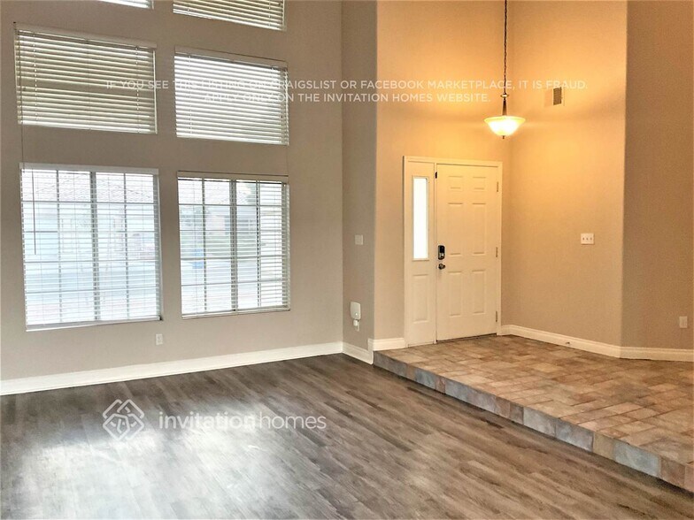 Building Photo - 2640 Copper Cove Dr