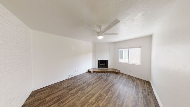 Building Photo - 5BD/2BA on MARY LANE! (Lease Out Pending S...