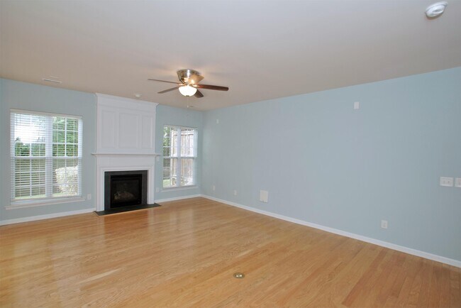 Building Photo - 2105 Corwith Dr