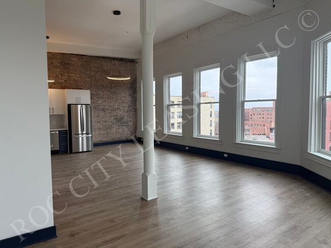 Building Photo - 151 St Paul St