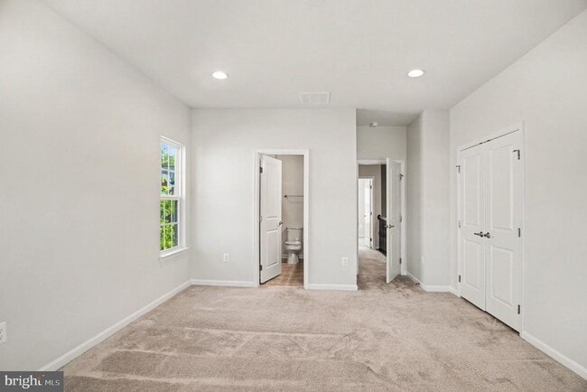 Building Photo - 1643 Dorothy Ln