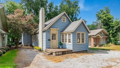 Building Photo - Adorable Cottage Just Steps from LSU's Campus and the Lakes!